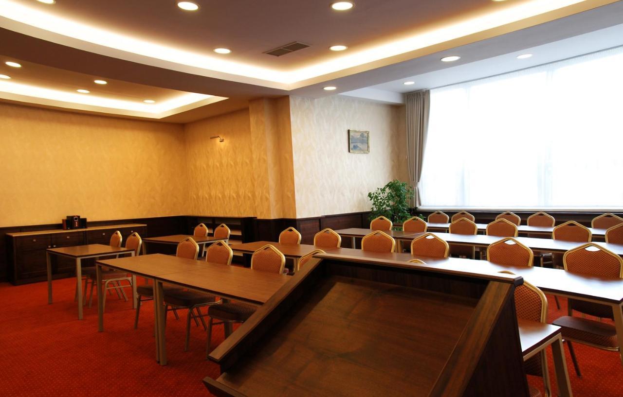 Stará Lesná Hotel Lesana מראה חיצוני תמונה