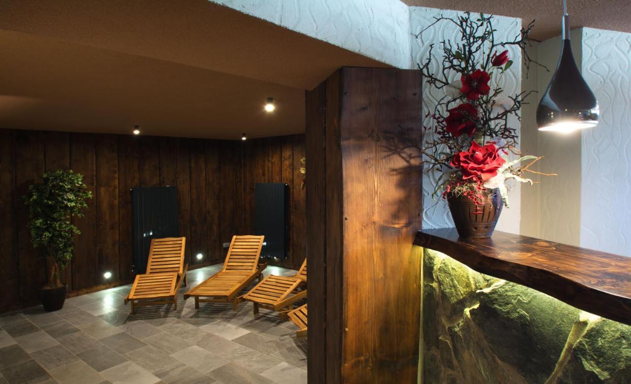 Stará Lesná Hotel Lesana מראה חיצוני תמונה