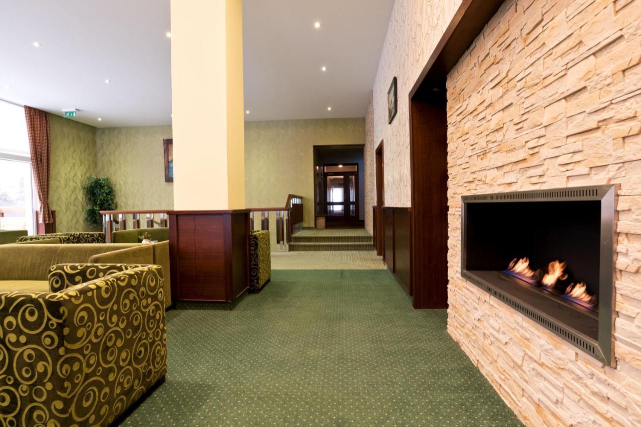 Stará Lesná Hotel Lesana מראה חיצוני תמונה