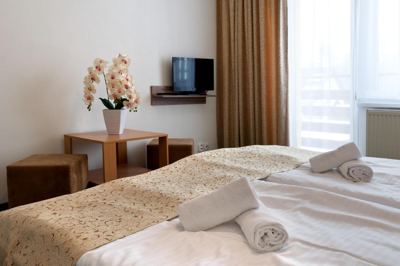 Stará Lesná Hotel Lesana מראה חיצוני תמונה