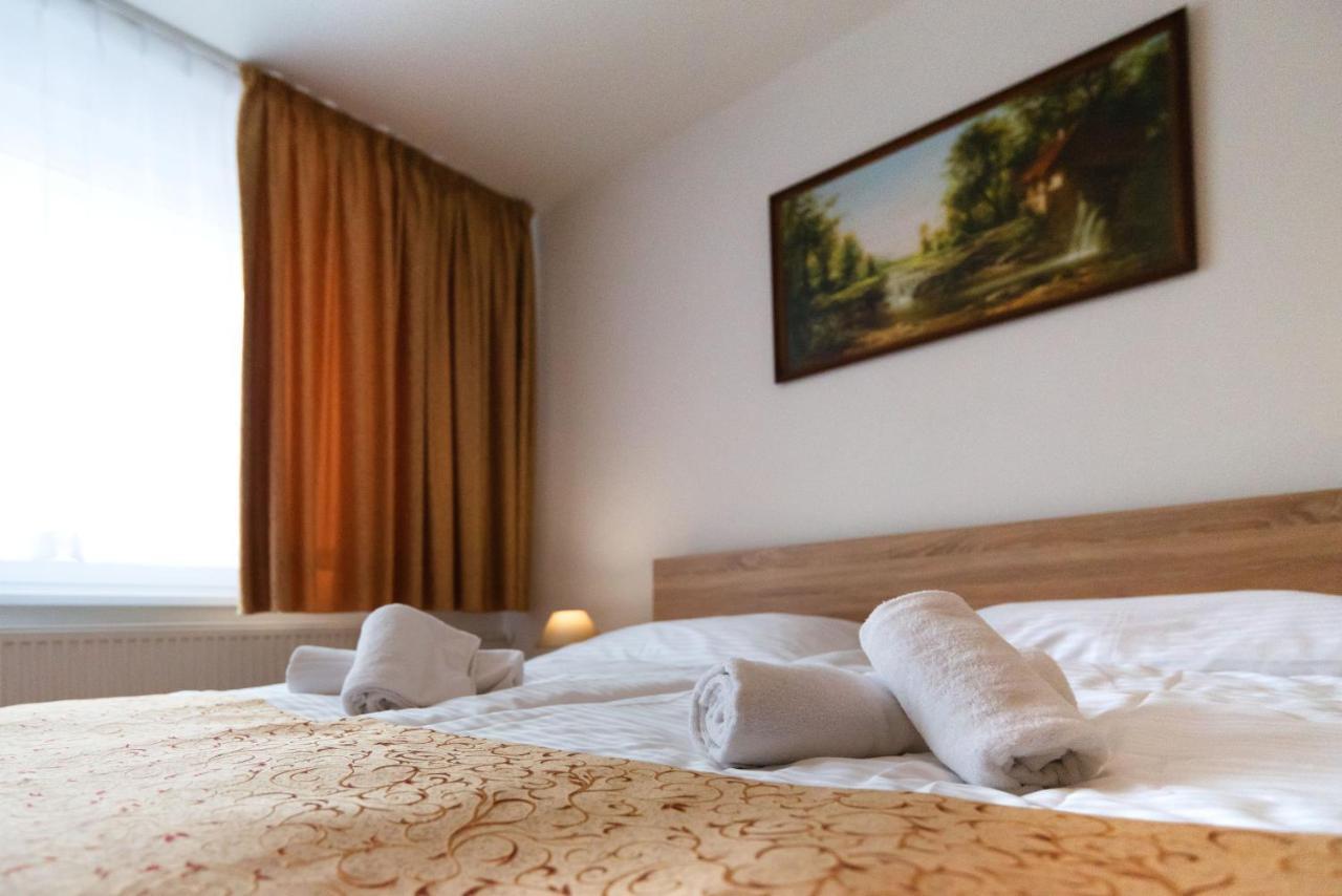 Stará Lesná Hotel Lesana מראה חיצוני תמונה