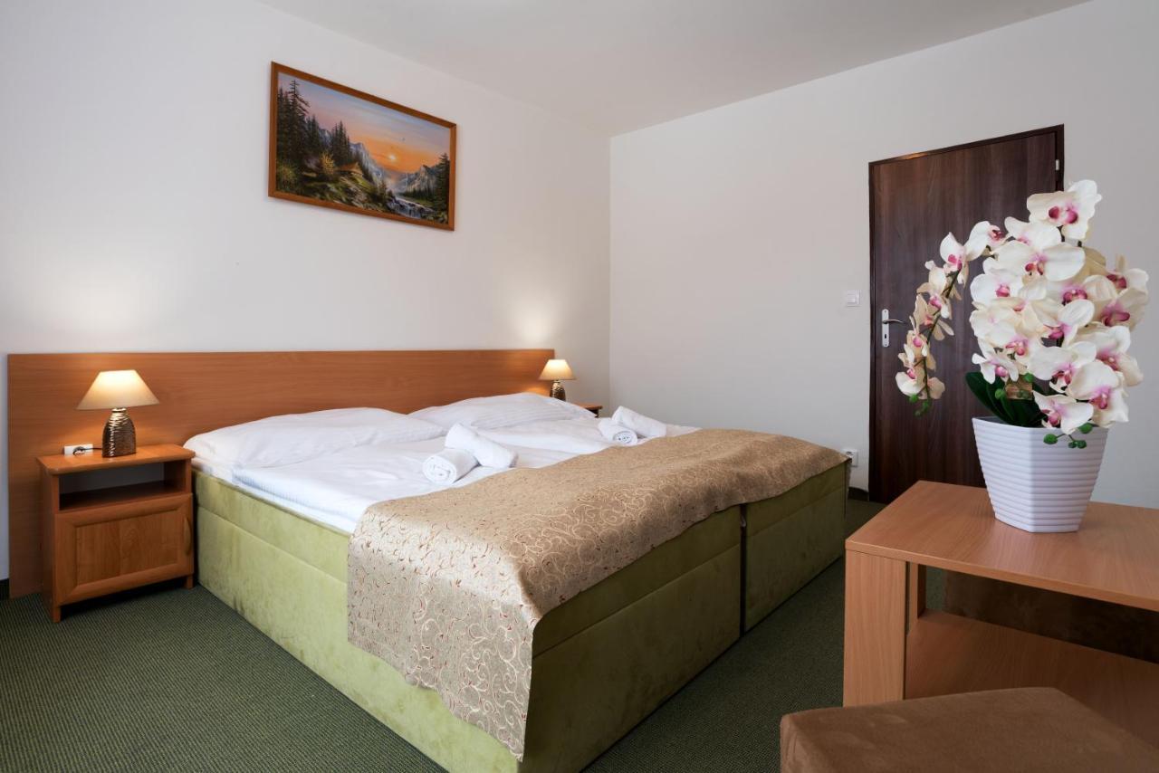 Stará Lesná Hotel Lesana מראה חיצוני תמונה