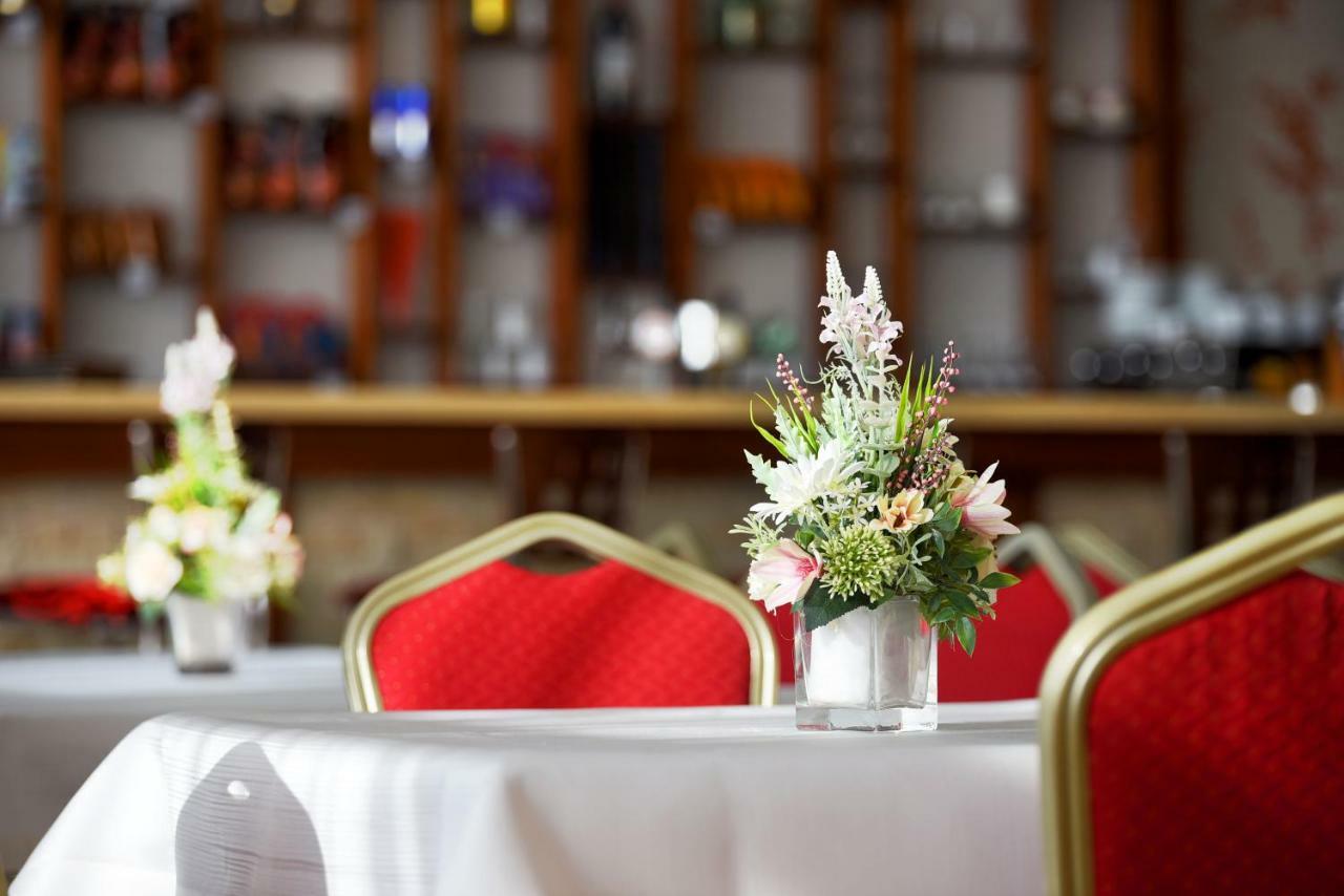 Stará Lesná Hotel Lesana מראה חיצוני תמונה